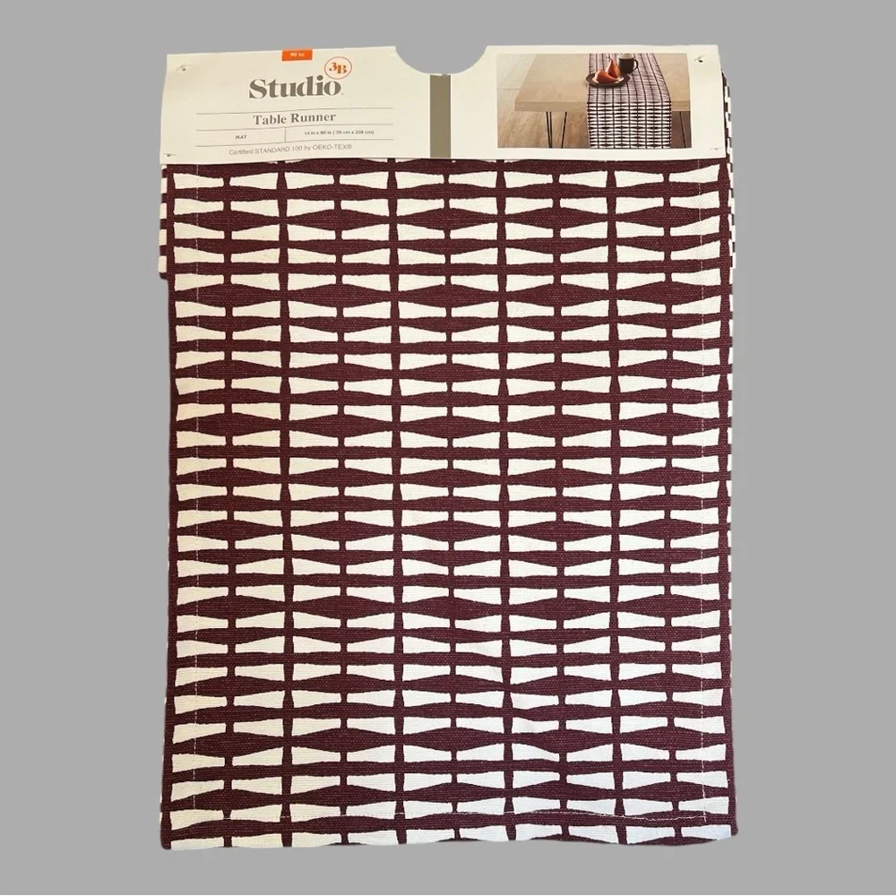 Table Runner Merlot and White, Brand New